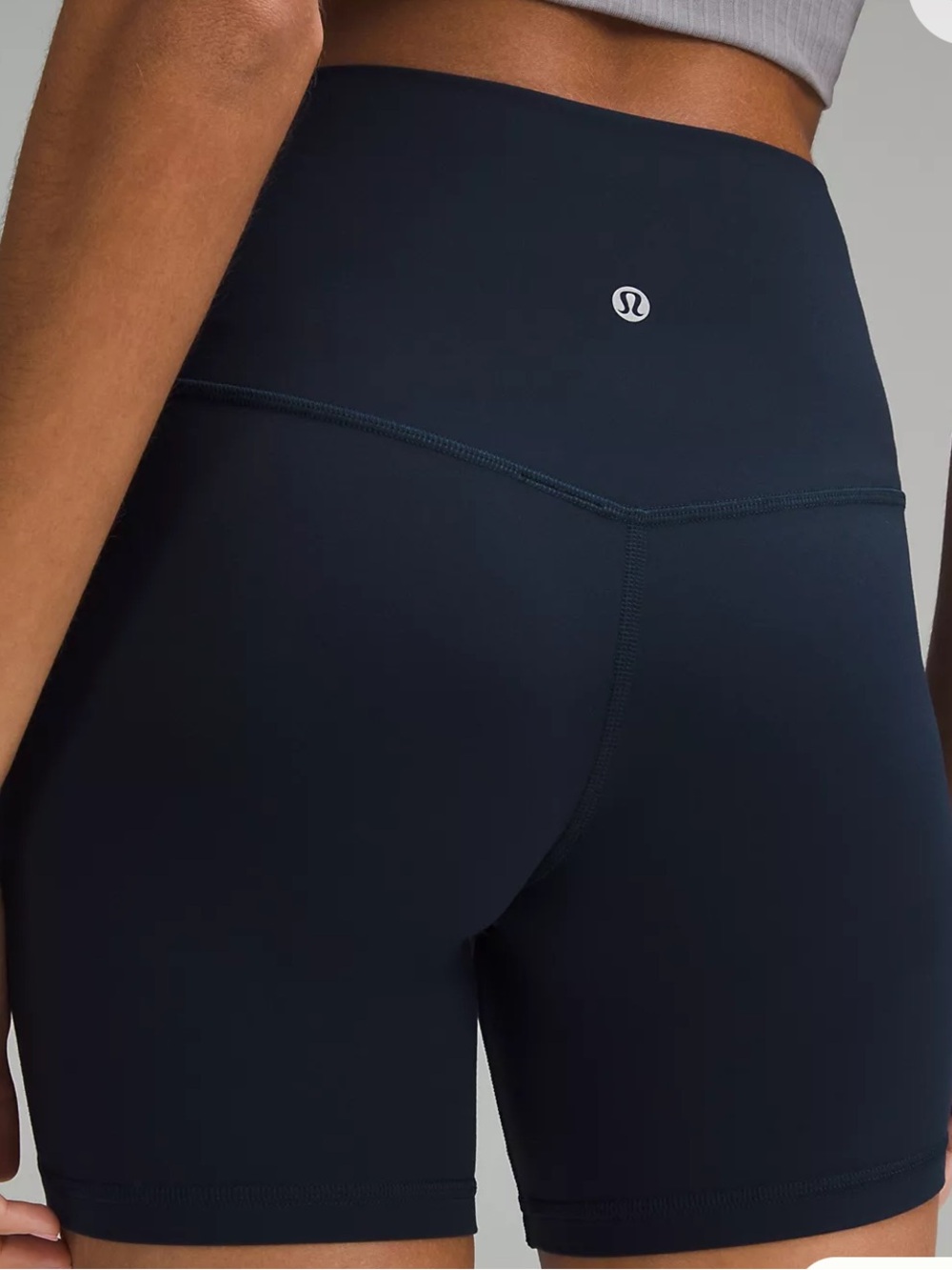NWT LULULEMON ALIGN HIGH RISE SHORTS - Picture 2 of 6